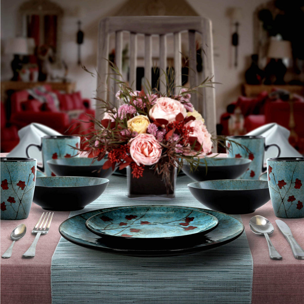 16 Piece Dinnerware Set in Blue J213643