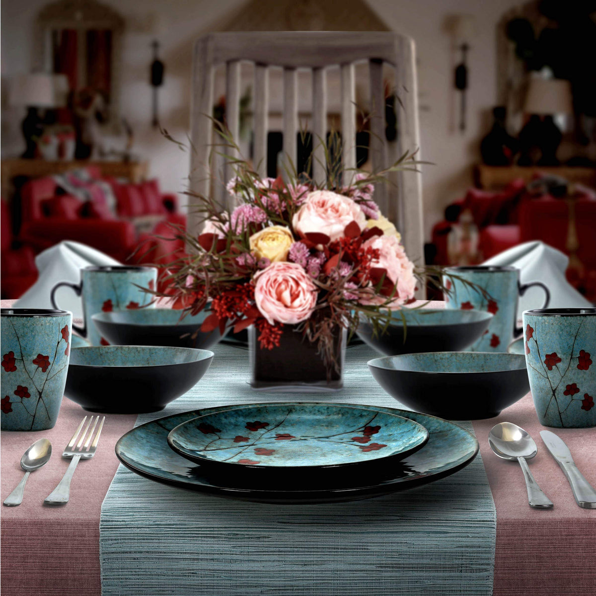 16 Piece Dinnerware Set in Blue J213643